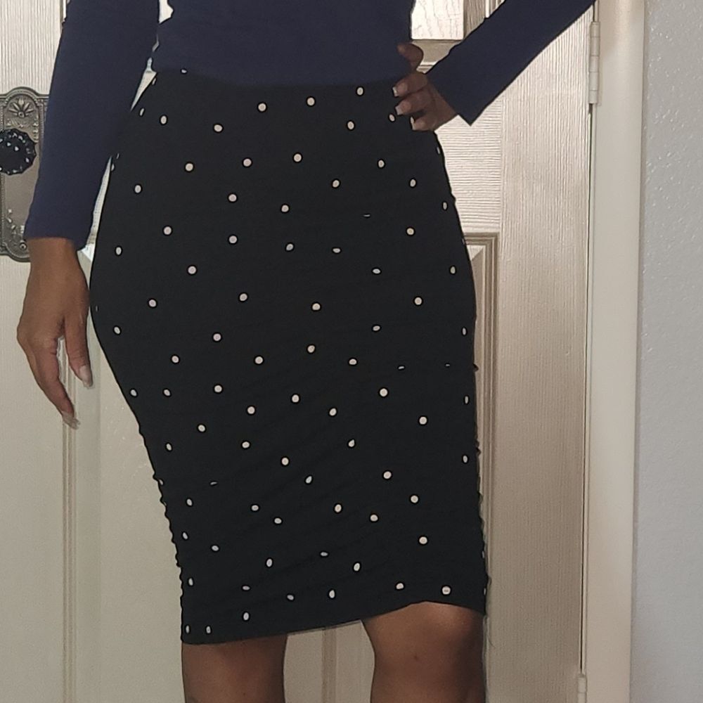 Black White Polka Dot Ruched Skirt Size S - Picture 4 of 8